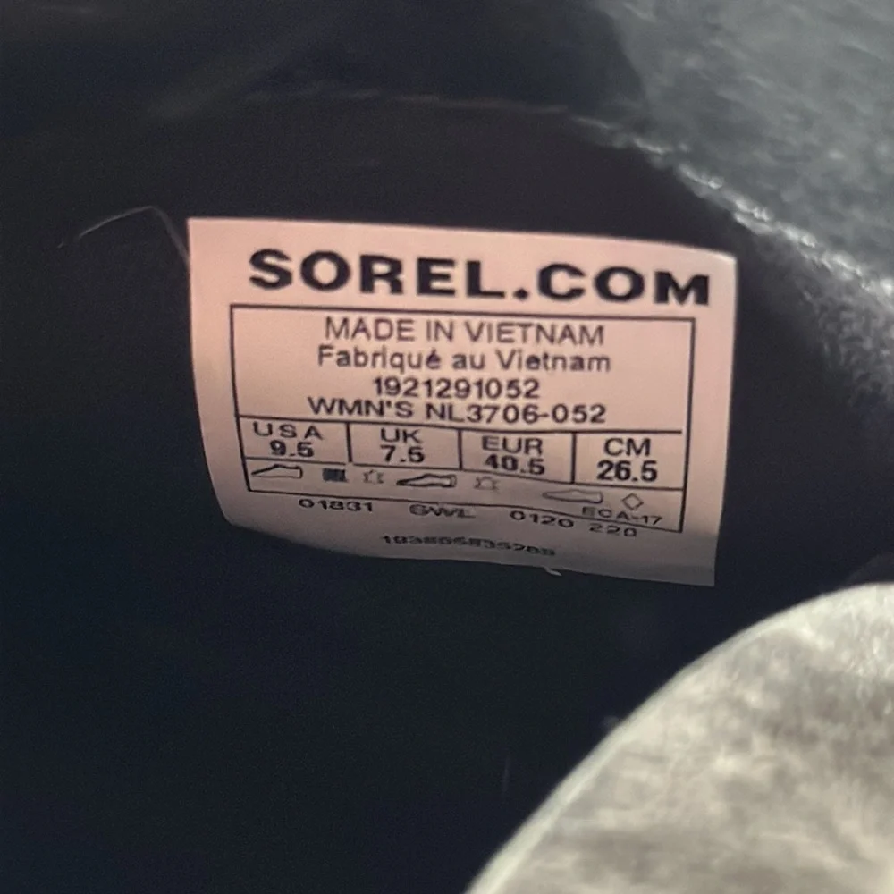 Sorel Lennox hiker in quarry - Picture 9 of 12